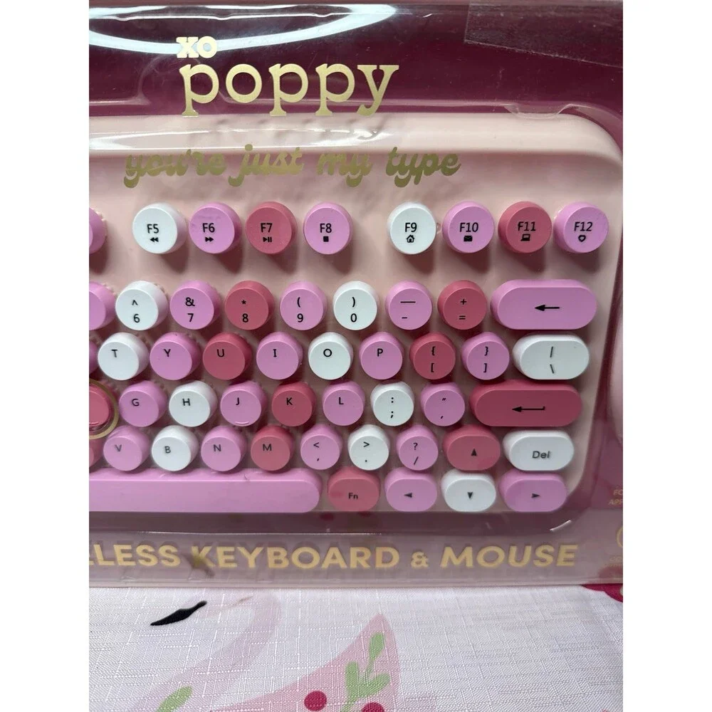 Poppy Pink retro style wireless keyboard/mouse set